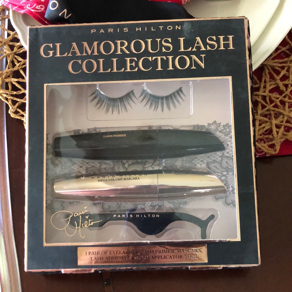 Paris Hilton Glamorous Lash